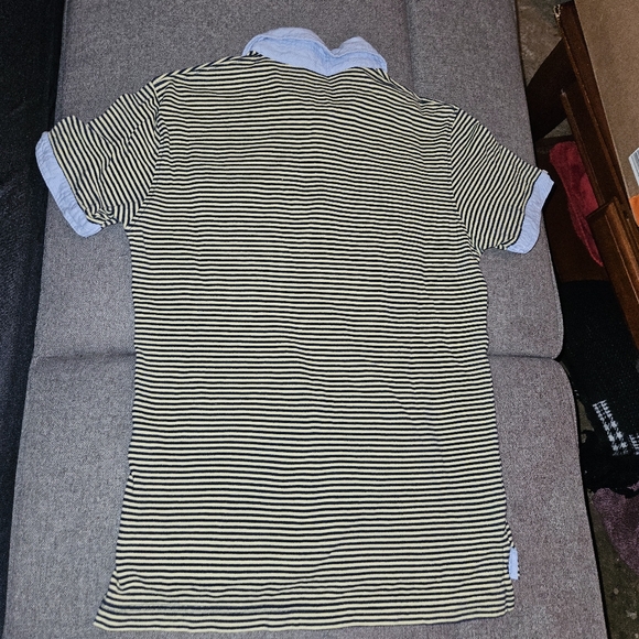 Uniqlo x Micheal Bastian 4 button polo shirt - Picture 3 of 3